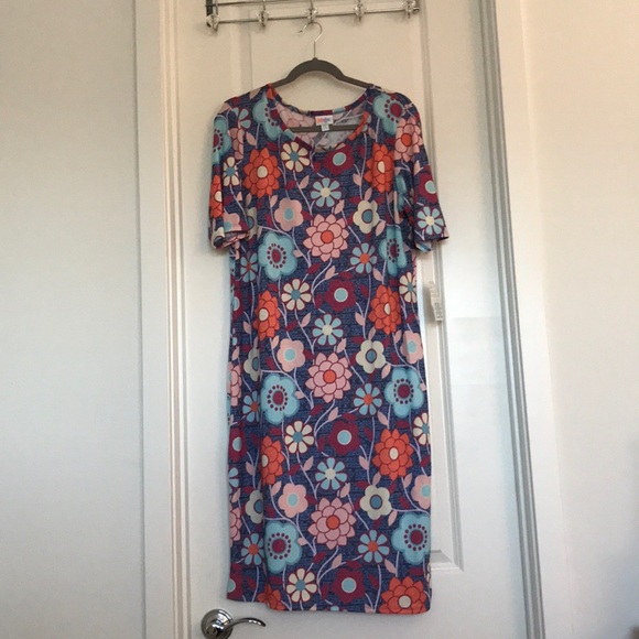 LuLaRoe Dresses & Skirts - Lularoe Julia 2XL. NWT
